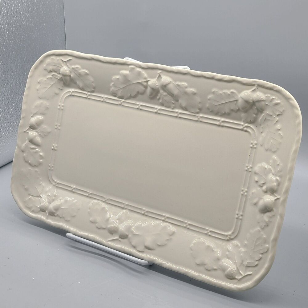 Bordallo Pinheiro Oak Leaf white Rectangular serving Platter 13.25" x 8.25" NEW